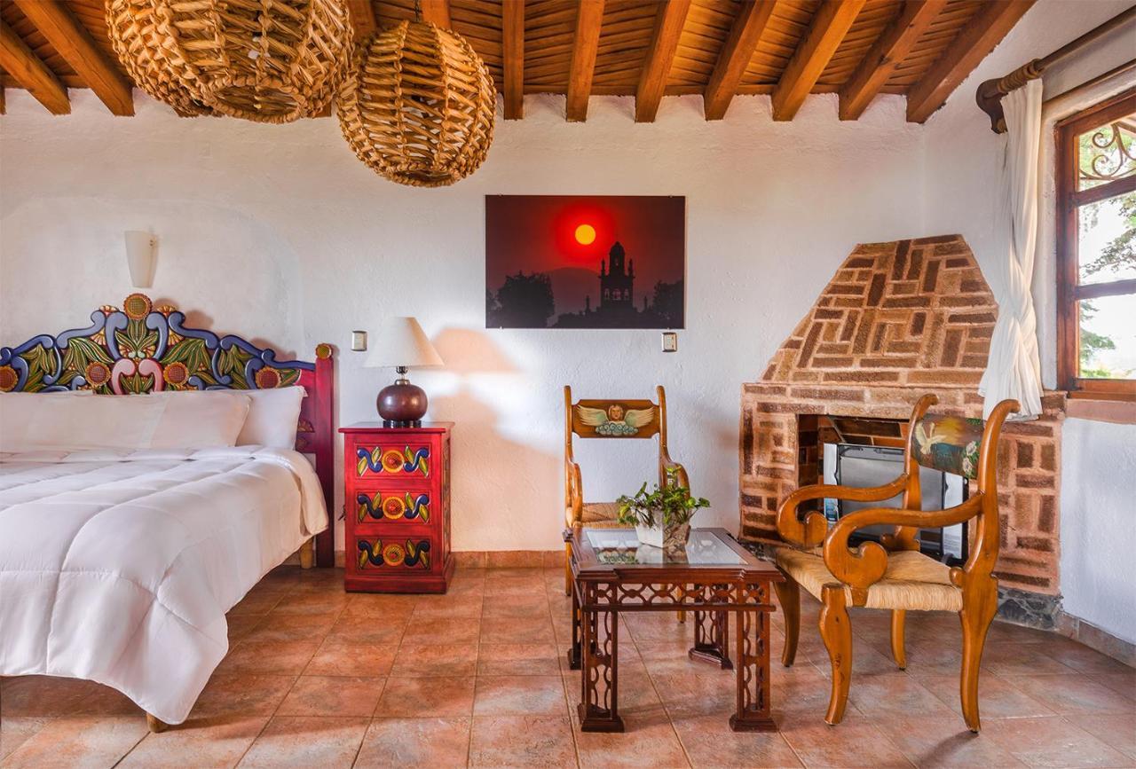 Eco Hotel Ixhi Пацкуаро Экстерьер фото