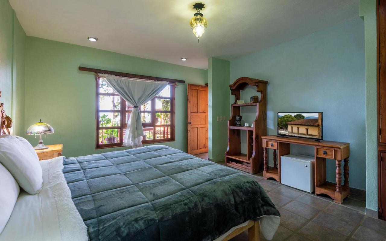 Eco Hotel Ixhi Пацкуаро Экстерьер фото